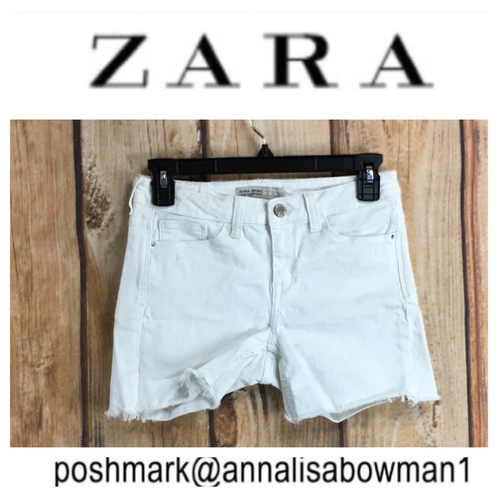 💸Zara white cutoff shorts size 4